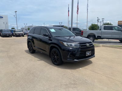 2019 Toyota Highlander SE