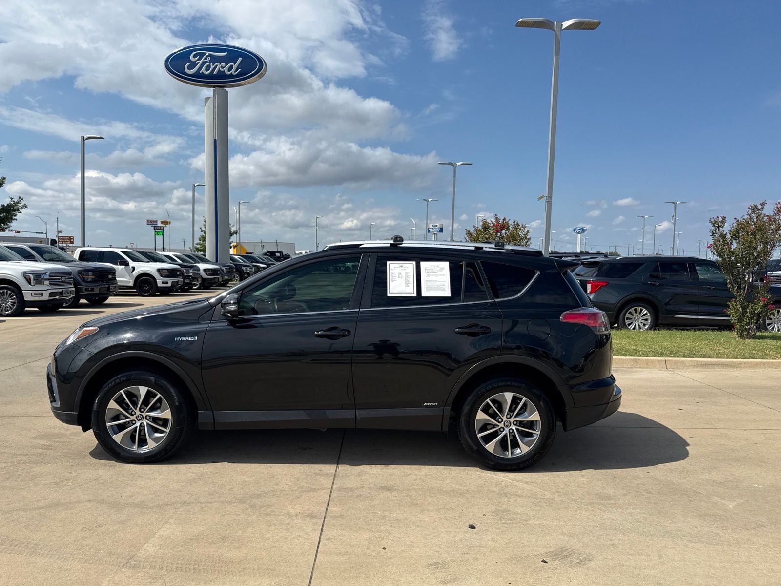 2016 Toyota RAV4 Hybrid XLE